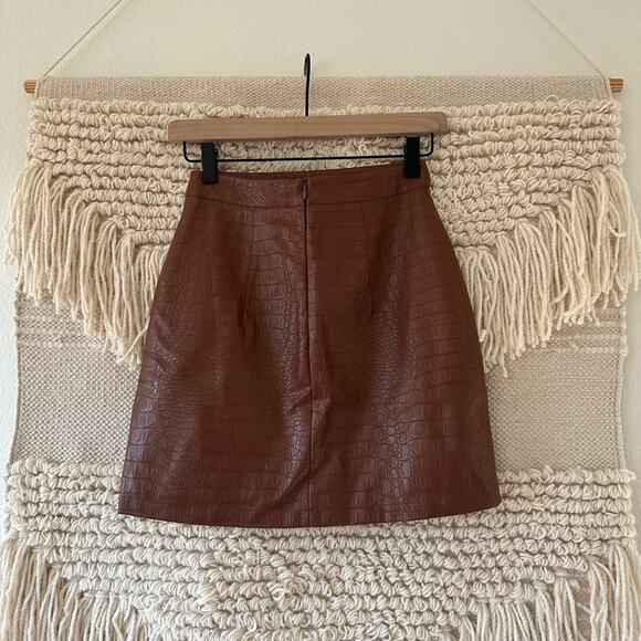 NWT: The Andamane Bertha Mini Skirt - Picture 5 of 5